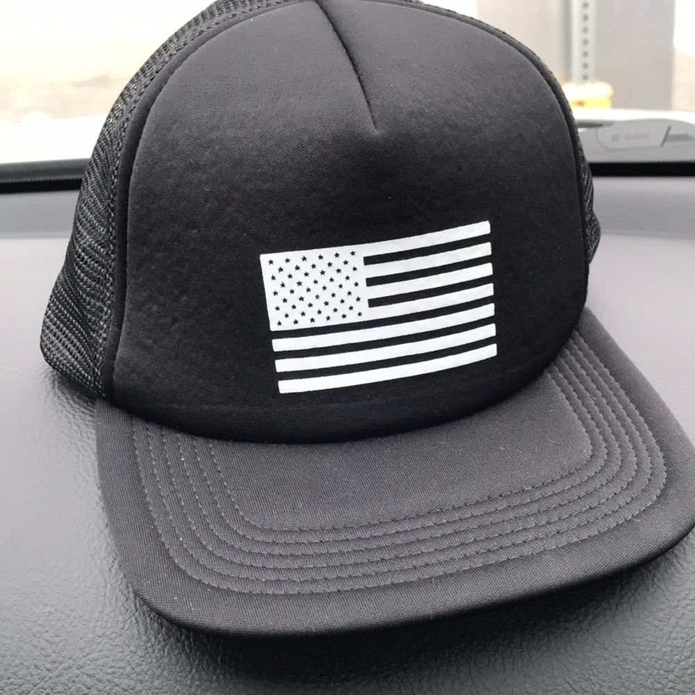 Black and White USA Flag Adjustable Trucker Hat Snapback
